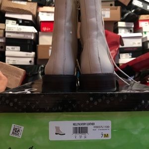 New Sam Edelman Nellyn Ivory Leather size 7